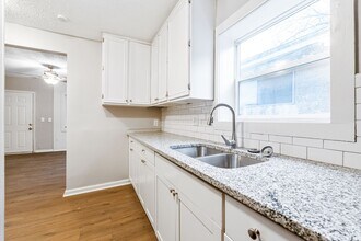 855 E Como Ave in Columbus, OH - Building Photo - Building Photo