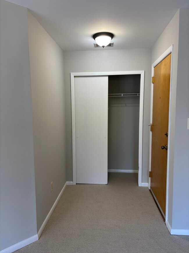 201 Salem Ct, Unit #11 in Princeton, NJ - Building Photo - Building Photo