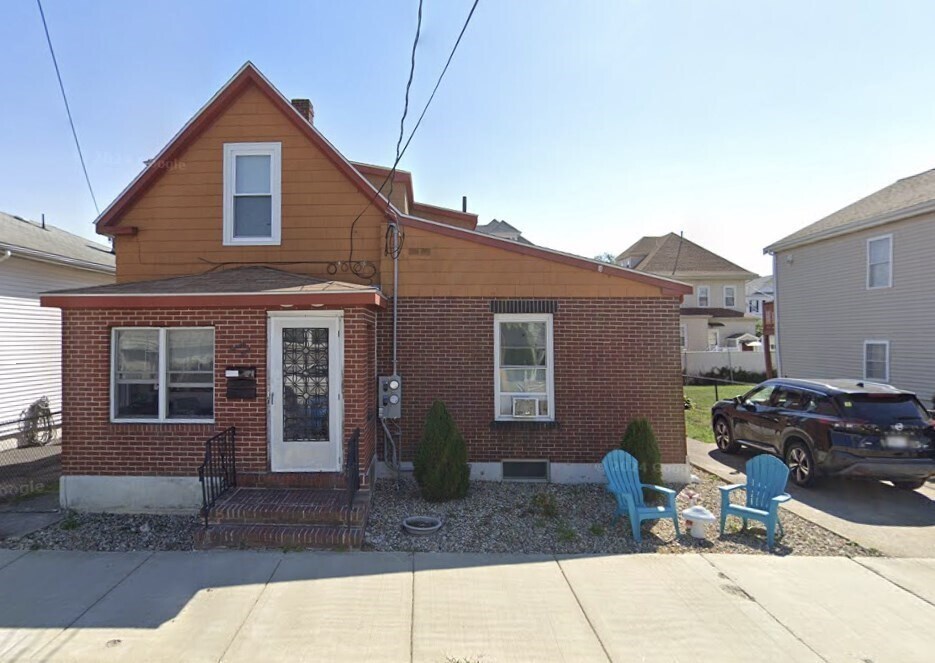 24 Cummings Ave, Unit 1 in Revere, MA - Building Photo