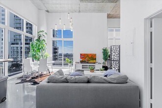 133 NE 2nd Ave, Unit 3601 in Miami, FL - Building Photo - Building Photo