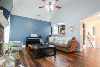 430 Leslie Wood Dr in Clarksville, TN - Building Photo - Building Photo