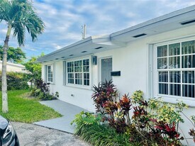 20560 SW 113th Rd in Miami, FL - Building Photo