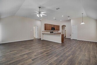 1112 Emerson Dr in Burleson, TX - Building Photo - Building Photo