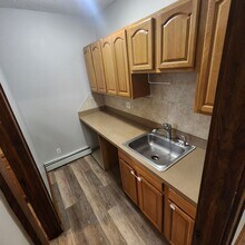 266 Grove St in New Britain, CT - Building Photo - Building Photo