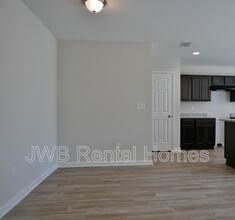 8518 Cheryl Ann Ln in Jacksonville, FL - Building Photo - Building Photo