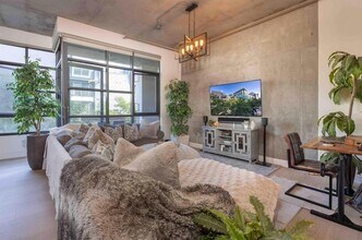 1050 Island Ave, Unit 404 in San Diego, CA - Building Photo - Building Photo