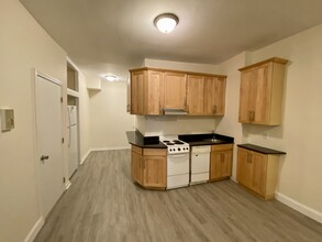 16 Aberdeen St, Unit 2 in Boston, MA - Building Photo - Building Photo