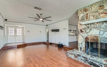 7704 Peacock Ave in Las Vegas, NV - Building Photo - Building Photo