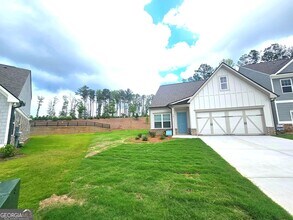 16 Russet Wy in Newnan, GA - Foto de edificio - Building Photo