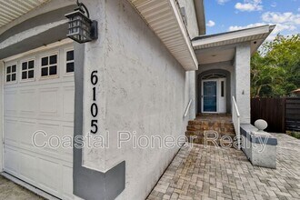 6105 S Elkins Ave in Tampa, FL - Building Photo - Building Photo