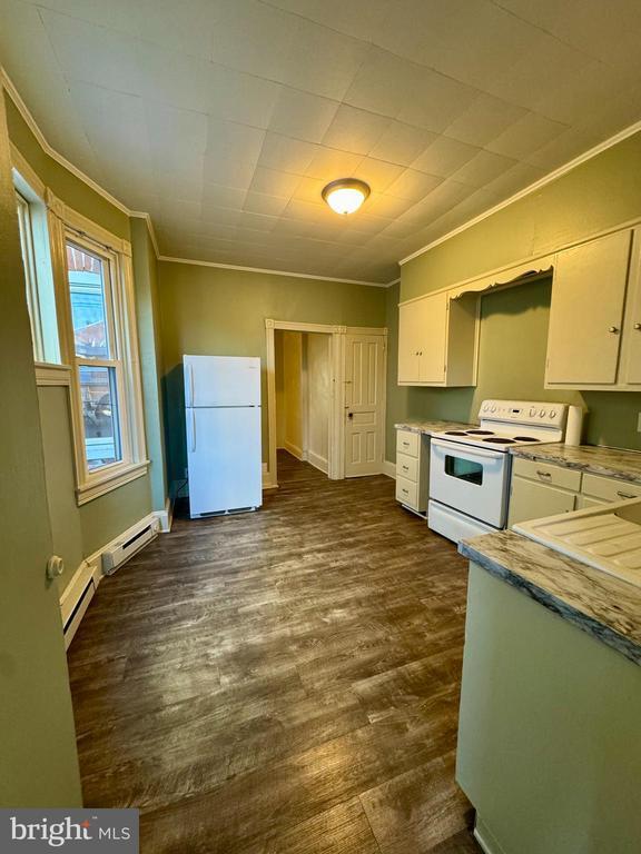 property at 22 W 5th St