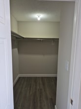 5885 Forest View Rd in Lisle, IL - Building Photo - Building Photo