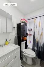 140 W 75th St in New York, NY - Building Photo - Building Photo