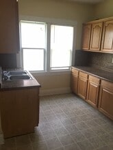 409-411 S Maple in Watertown, SD - Building Photo - Building Photo