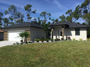 347 Euclid St in Port Charlotte, FL - Building Photo - Building Photo