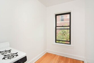 3310 W Schubert Ave in Chicago, IL - Building Photo - Building Photo