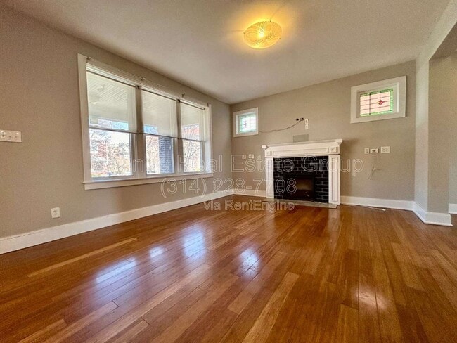 5804 Pershing Ave in St. Louis, MO - Building Photo - Building Photo
