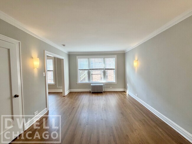 6226 N Clark St, Unit 1601-2A in Chicago, IL - Building Photo - Building Photo