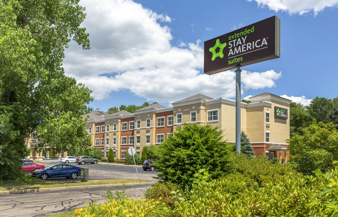 Furnished Studio-Boston - Westborough - Ea in Westborough, MA - Foto de edificio