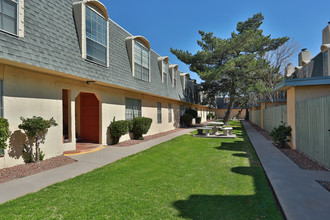 Monterrey Gardens in El Paso, TX - Building Photo - Building Photo