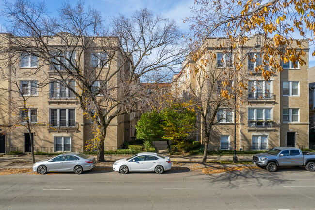 Ravenswood in Chicago, IL - Building Photo - Building Photo