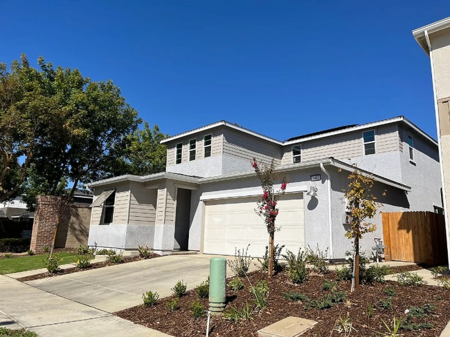 2403 Explorador Dr in Merced, CA - Building Photo - Building Photo
