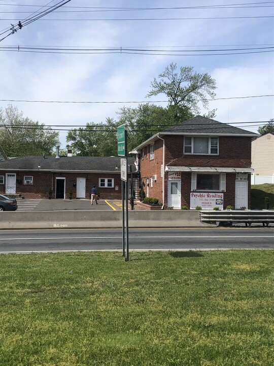 69 State Route 35 in Cliffwood Beach, NJ - Building Photo