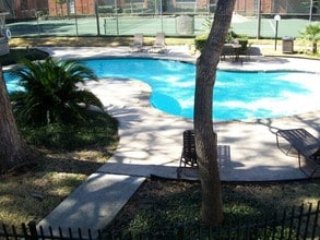 The Reston Apartments in Conroe, TX - Foto de edificio - Building Photo