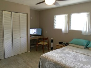 270 Kaha St, Unit Spacious 1br w/ huge deck in Kailua, HI - Foto de edificio - Building Photo