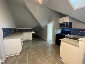 880 Piedmont Ave NE, Unit 2nd floor in Atlanta, GA - Building Photo - Building Photo