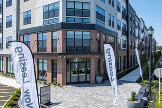 The Pearl at Station Bay in South Amboy, NJ - Building Photo - Building Photo