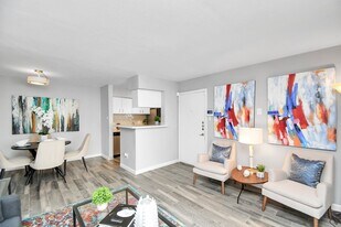 2701 W Bellfort Ave in Houston, TX - Building Photo