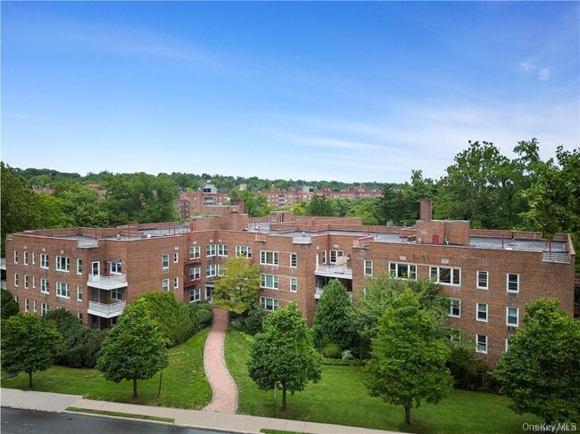 property at 700 Scarsdale Ave