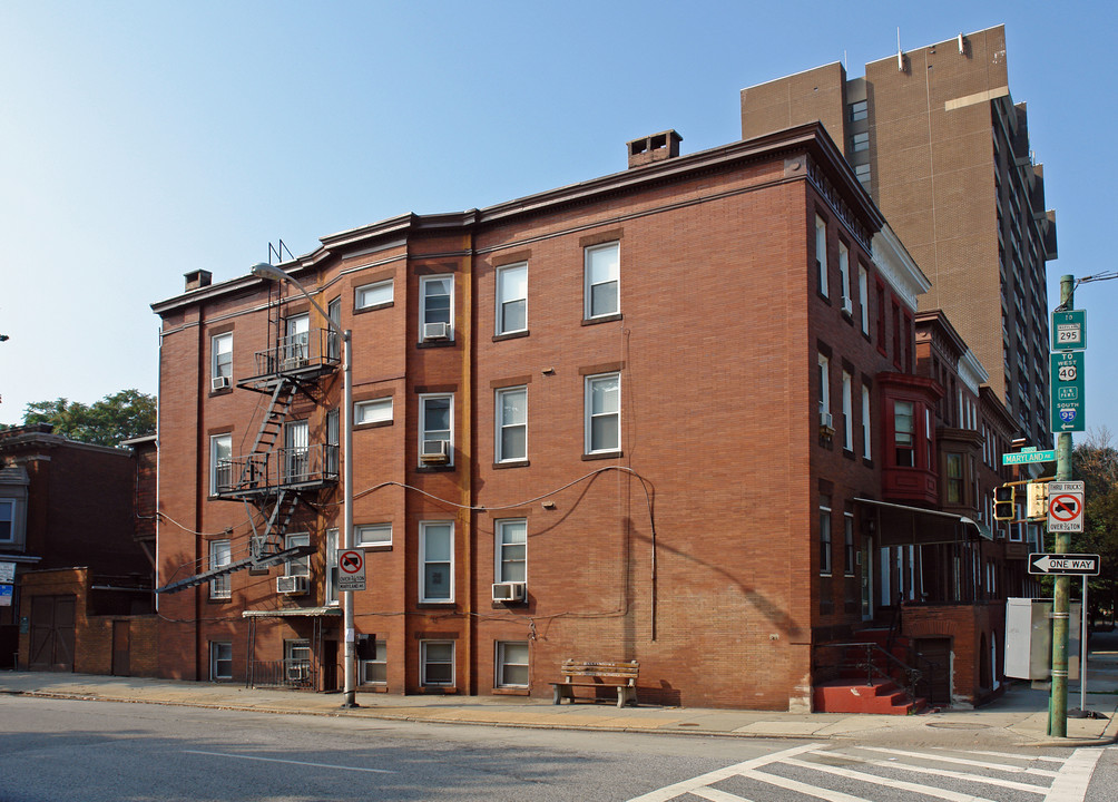 Campus Square in Baltimore, MD - Building Photo