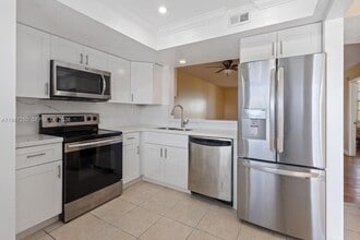 7664 NW 18th St in Margate, FL - Building Photo - Building Photo