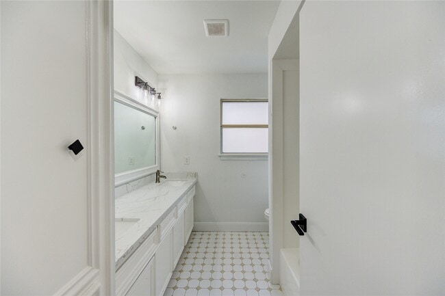 5930 Miller Valley Dr