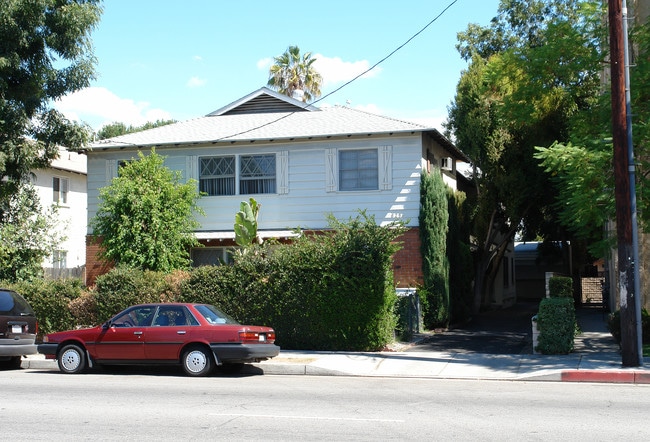 6254 Whitsett Ave in North Hollywood, CA - Foto de edificio - Building Photo