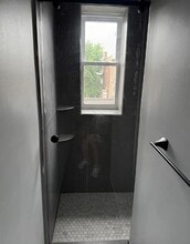 14 Gouverneur St in Newark, NJ - Foto de edificio - Building Photo