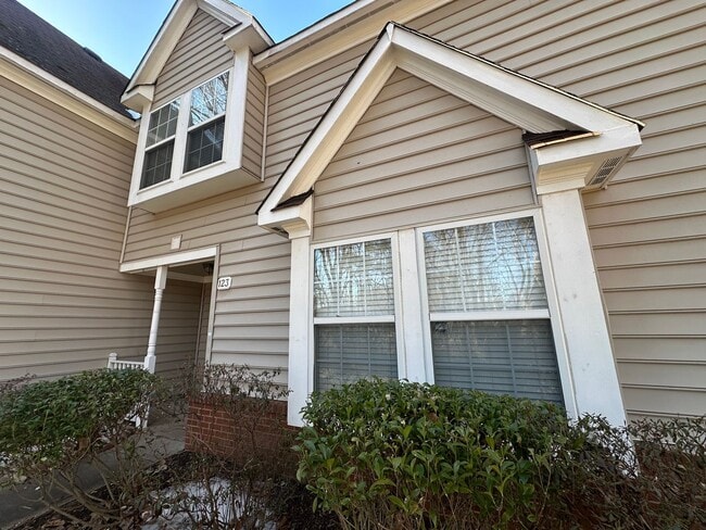 123 Locust Ln in Yorktown, VA - Building Photo - Building Photo