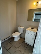 50 Hunters Ave in Norwich, CT - Building Photo - Building Photo