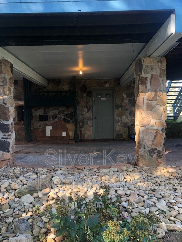 property at 194 Setterberg Rd