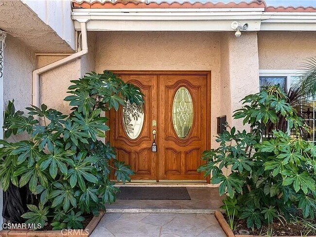 property at 1885 Fallview Rd