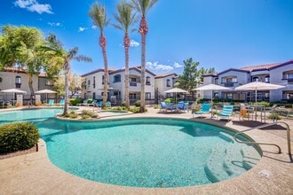Estrella Gateway in Avondale, AZ - Foto de edificio - Building Photo