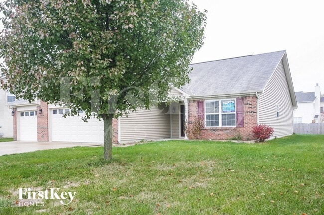 8460 Templederry Dr in Brownsburg, IN - Building Photo - Building Photo