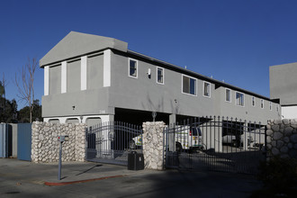 248 S Yale St in Hemet, CA - Foto de edificio - Building Photo