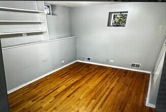 2233 W Armitage Ave in Chicago, IL - Building Photo - Building Photo