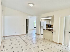 1902 SE 14th St in Cape Coral, FL - Building Photo - Building Photo