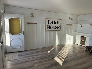 308 W Lake Dr in Detroit Lakes, MN - Building Photo - Building Photo