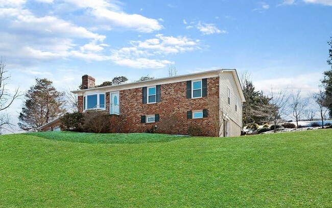 property at 3814 Purdum Dr