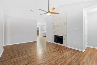 10511 Man O War Ave in Austin, TX - Building Photo - Building Photo